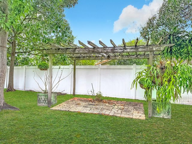 9990 NW 38th Street, Coral Springs, FL 33065