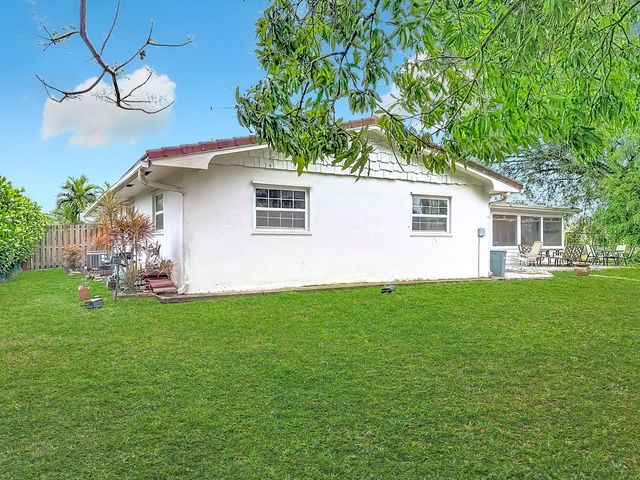 9990 NW 38th Street, Coral Springs, FL 33065