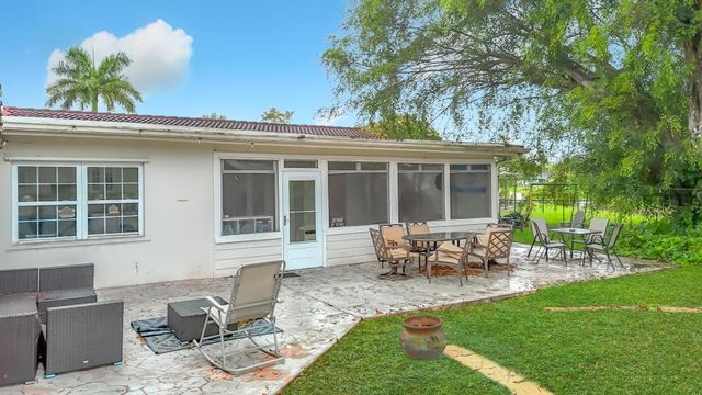 9990 NW 38th Street, Coral Springs, FL 33065