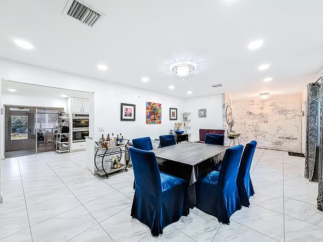 9990 NW 38th Street, Coral Springs, FL 33065