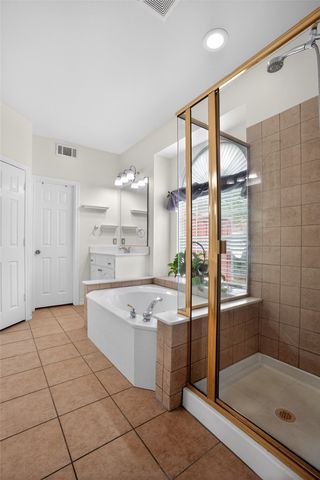 5801 Starboardway Drive, Fort Worth, TX 76135
