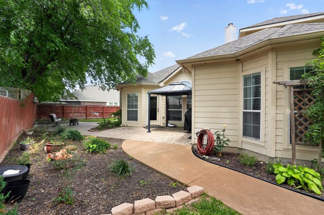 5801 Starboardway Drive, Fort Worth, TX 76135
