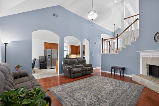 5801 Starboardway Drive, Fort Worth, TX 76135