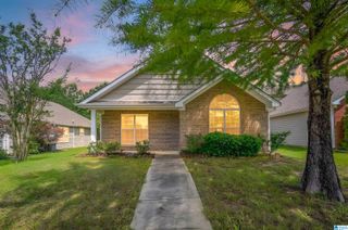 257 VILLAGE DRIVE, Calera, AL 35040