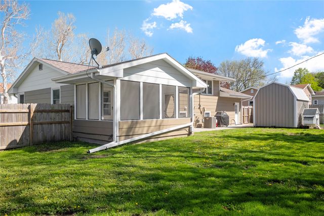 901 16th Street, Perry, IA 50220