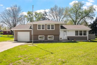 901 16th Street, Perry, IA 50220
