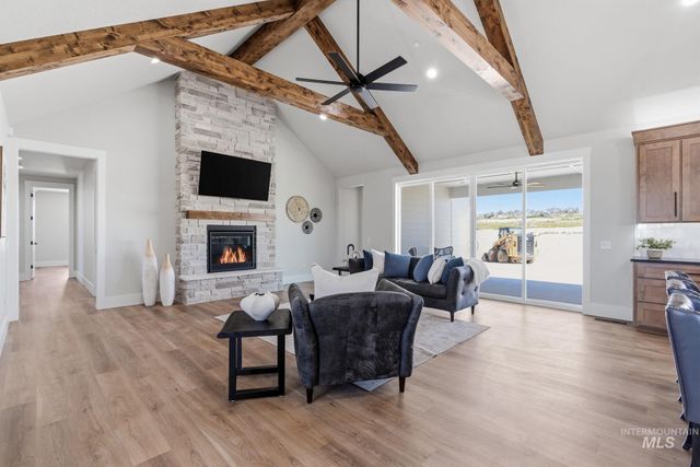 17244 Triple Crown Pl, Caldwell, ID 83607