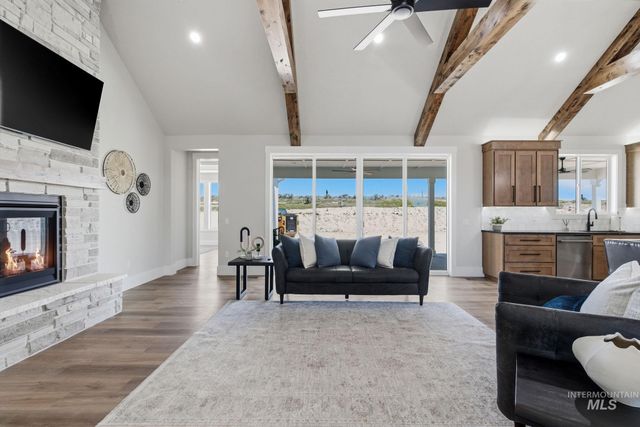 17244 Triple Crown Pl, Caldwell, ID 83607