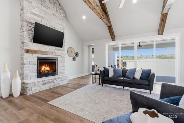 17244 Triple Crown Pl, Caldwell, ID 83607