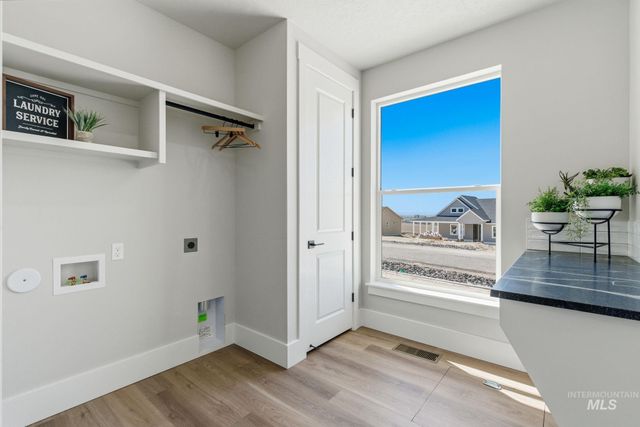 17244 Triple Crown Pl, Caldwell, ID 83607