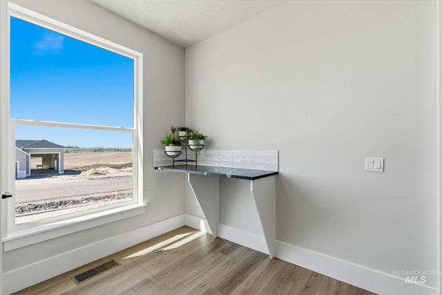 17244 Triple Crown Pl, Caldwell, ID 83607