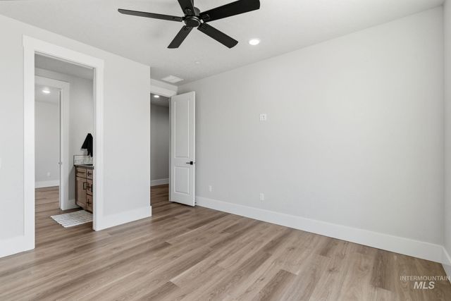17244 Triple Crown Pl, Caldwell, ID 83607