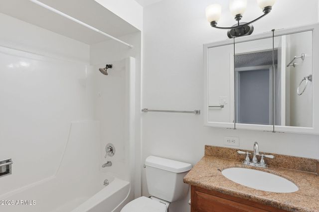 2302 E NISBET Road, Phoenix, AZ 85022
