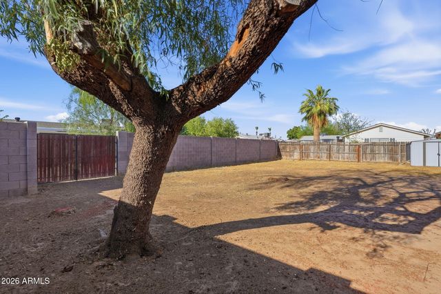 2302 E NISBET Road, Phoenix, AZ 85022