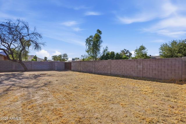 2302 E NISBET Road, Phoenix, AZ 85022
