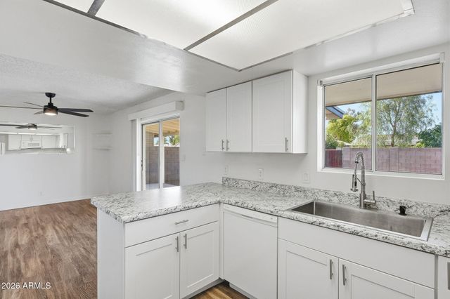 2302 E NISBET Road, Phoenix, AZ 85022