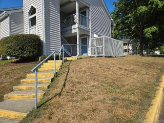 55 Crown Knoll Court 85, Groton, CT 06340