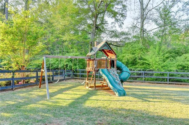 346 Spotted Ridge Circle, Woodstock, GA 30188
