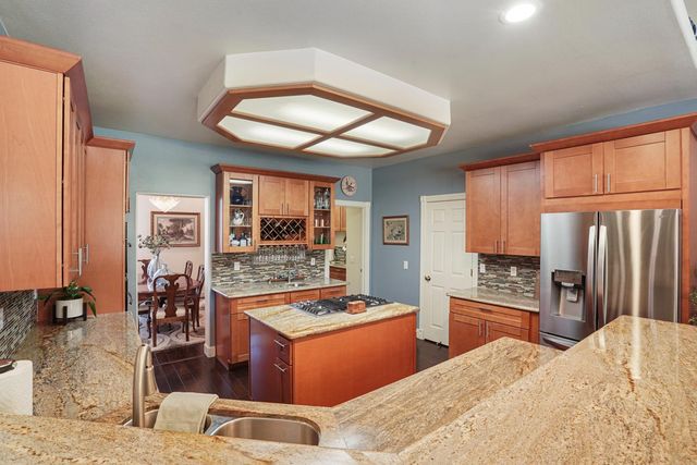 1109 Oak View Dr, Ione, CA 95640