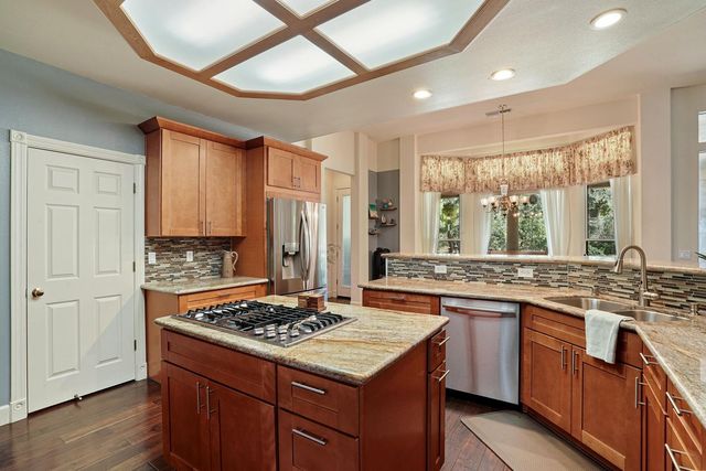 1109 Oak View Dr, Ione, CA 95640