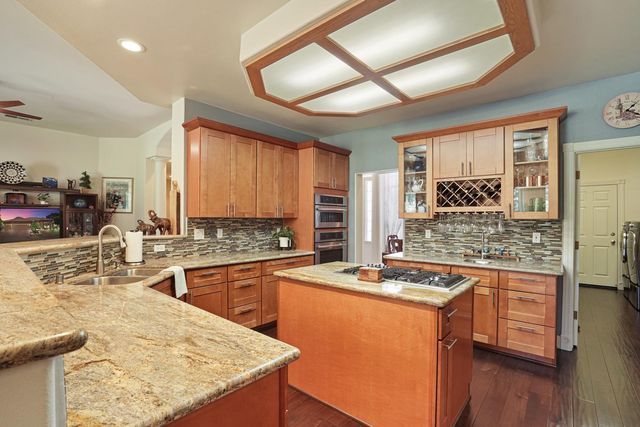 1109 Oak View Dr, Ione, CA 95640