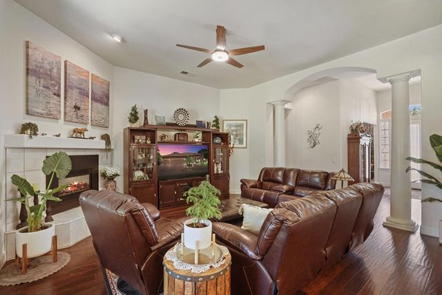 1109 Oak View Dr, Ione, CA 95640