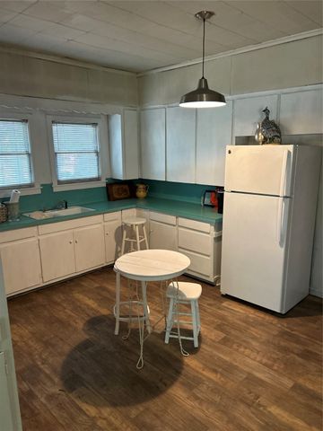 1738 Lamar Avenue, Paris, TX 75460