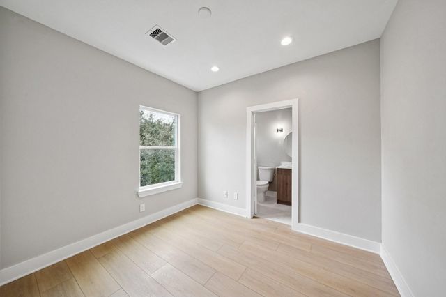 2221 Marnel Road C, Houston, TX 77055