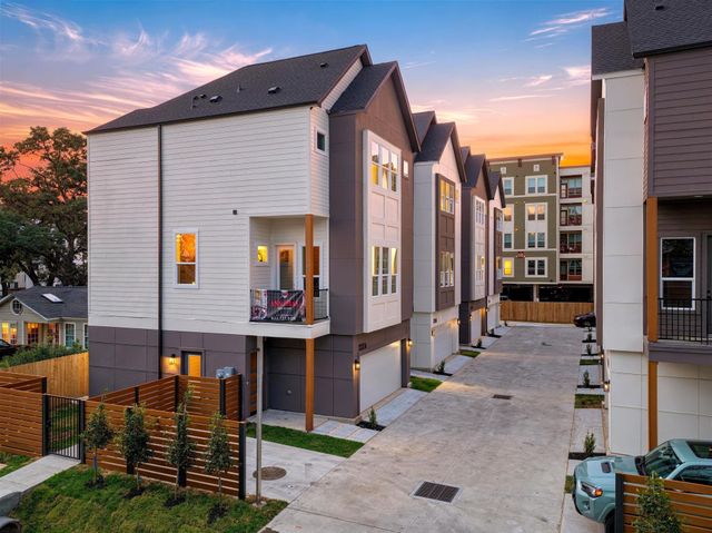 2221 Marnel Road C, Houston, TX 77055