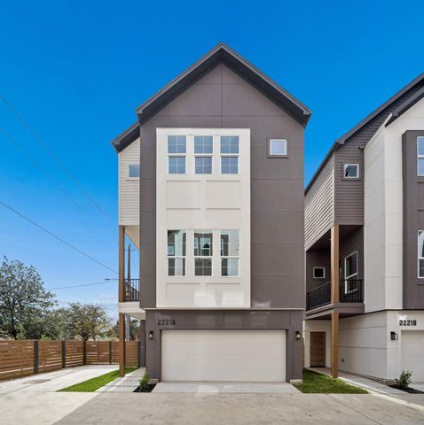 2221 Marnel Road C, Houston, TX 77055