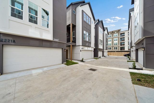 2221 Marnel Road C, Houston, TX 77055