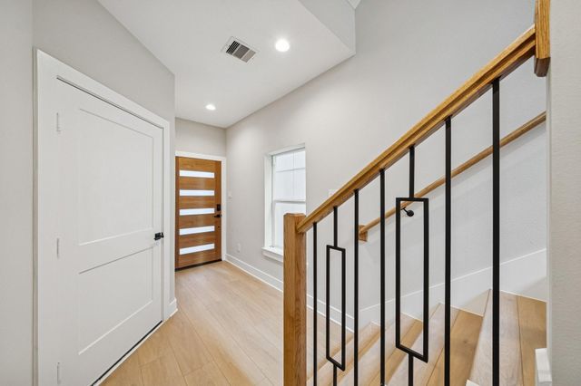 2221 Marnel Road C, Houston, TX 77055
