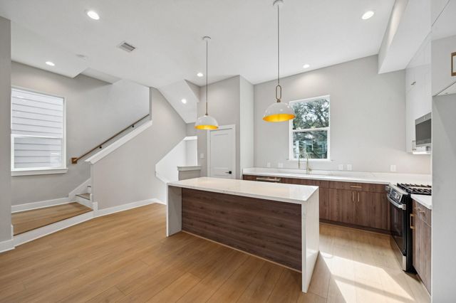 2221 Marnel Road C, Houston, TX 77055