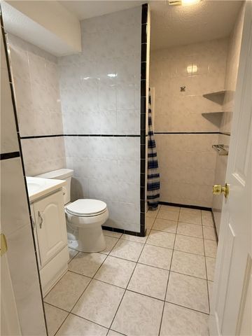 66 Girard Avenue 207, Newport, RI 02840