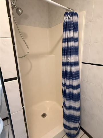 66 Girard Avenue 207, Newport, RI 02840