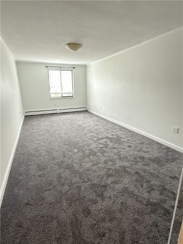 66 Girard Avenue 207, Newport, RI 02840