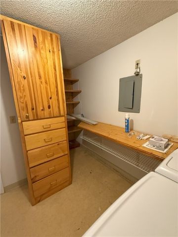 66 Girard Avenue 207, Newport, RI 02840