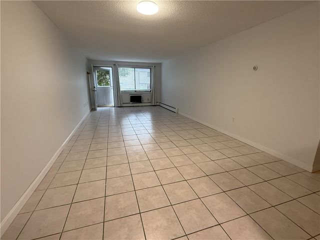 66 Girard Avenue 207, Newport, RI 02840