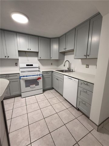 66 Girard Avenue 207, Newport, RI 02840