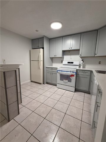 66 Girard Avenue 207, Newport, RI 02840