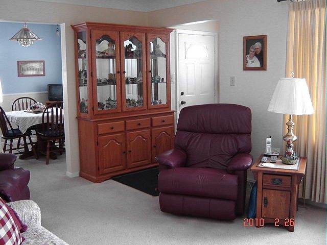 2814 E Douglas Avenue, Des Moines, IA 50317