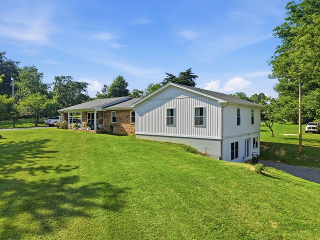 5759 Green Rd, Bloomington Springs, TN 38545