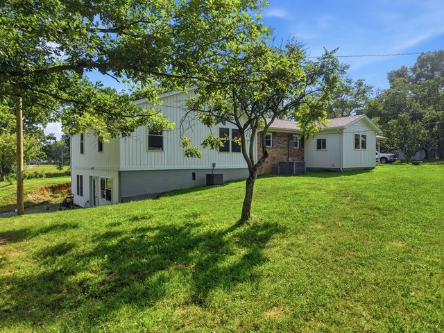 5759 Green Rd, Bloomington Springs, TN 38545