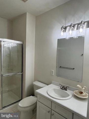 302 LISA WAY, Cinnaminson, NJ 08077