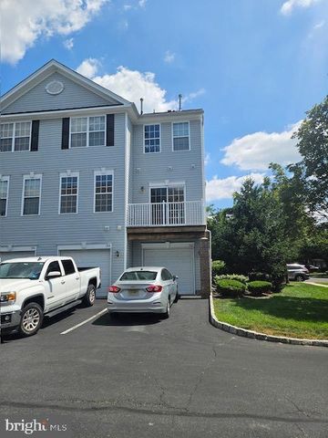 302 LISA WAY, Cinnaminson, NJ 08077