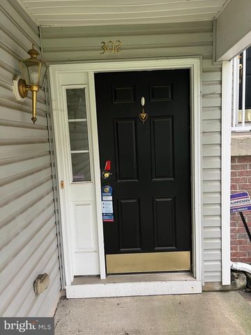 302 LISA WAY, Cinnaminson, NJ 08077