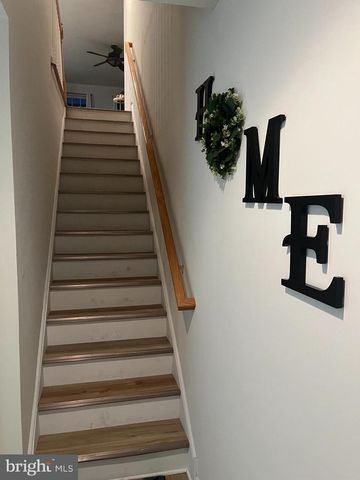 302 LISA WAY, Cinnaminson, NJ 08077