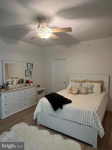 302 LISA WAY, Cinnaminson, NJ 08077