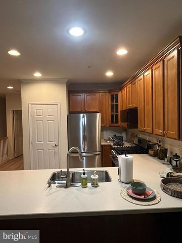 302 LISA WAY, Cinnaminson, NJ 08077