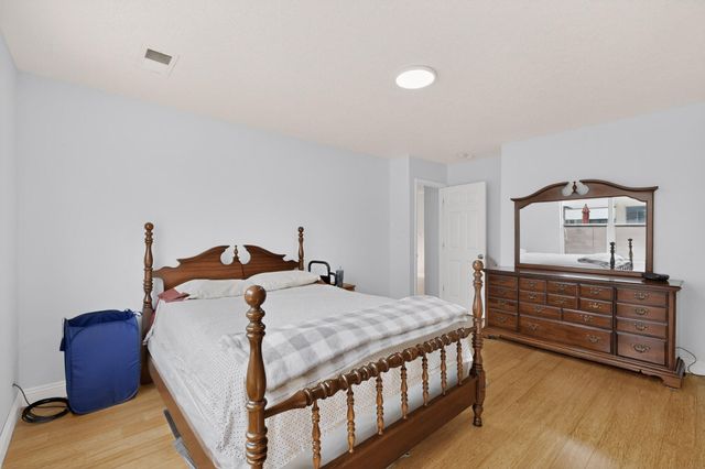 8428 Vista Penasco Avenue SW, Albuquerque, NM 87121